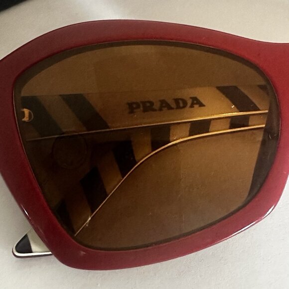 Prada Italy Women Sunglasses Butterfly Red Used Frames New Lenses & Case SPR 07X - Picture 11 of 16